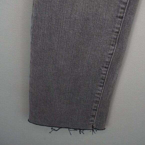 New Good American Good Classic Raw Hem Slim Jeans in Black170 SZ 2/26 - Picture 7 of 15